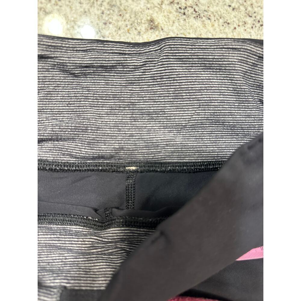 🖤✨ Lululemon Inspire Cropped Black Leggings Size 4 - Strong Girl Chic 💪🏃‍♀️ - Picture 6 of 8